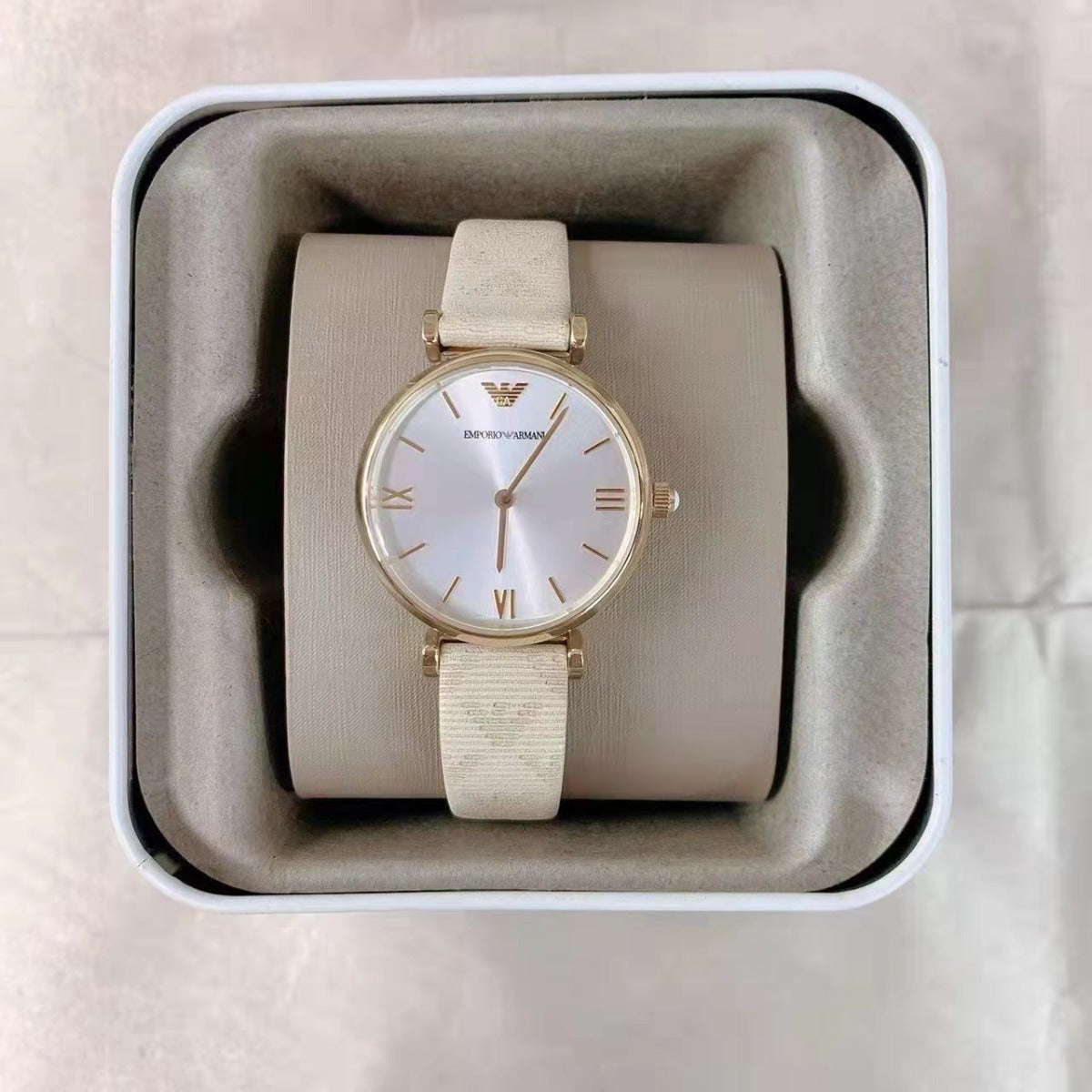 Emporio Armani AR11127 Women's Two-Hand Cream Leather Watch Emporio Armani AR11127 Women's Two-Hand Cream Leather Watch